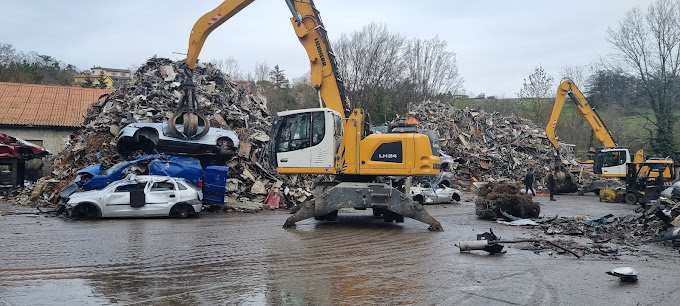 Aperçu des activités de la casse automobile SCHIED ENVIRONNEMENT RECYCLAGE située à VAL D'OINGT (69620)